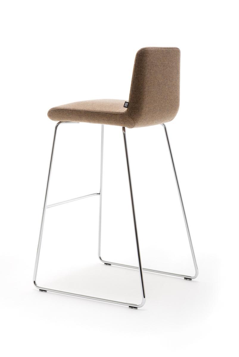 626 SINUS High sled base fabric stool