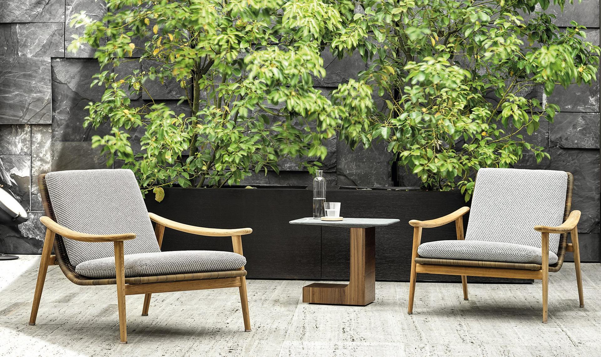 FYNN OUTDOOR Teak garden armchair with armrests