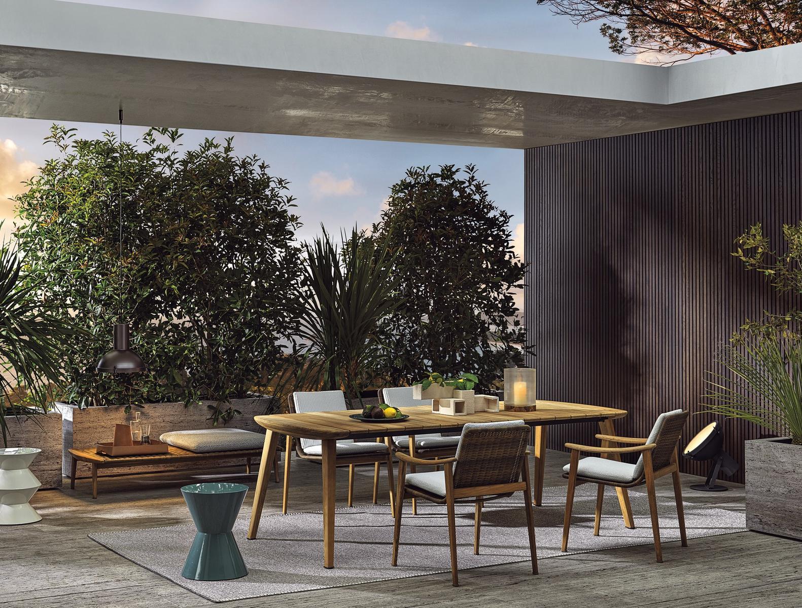 FYNN OUTDOOR Teak garden chair with armrests