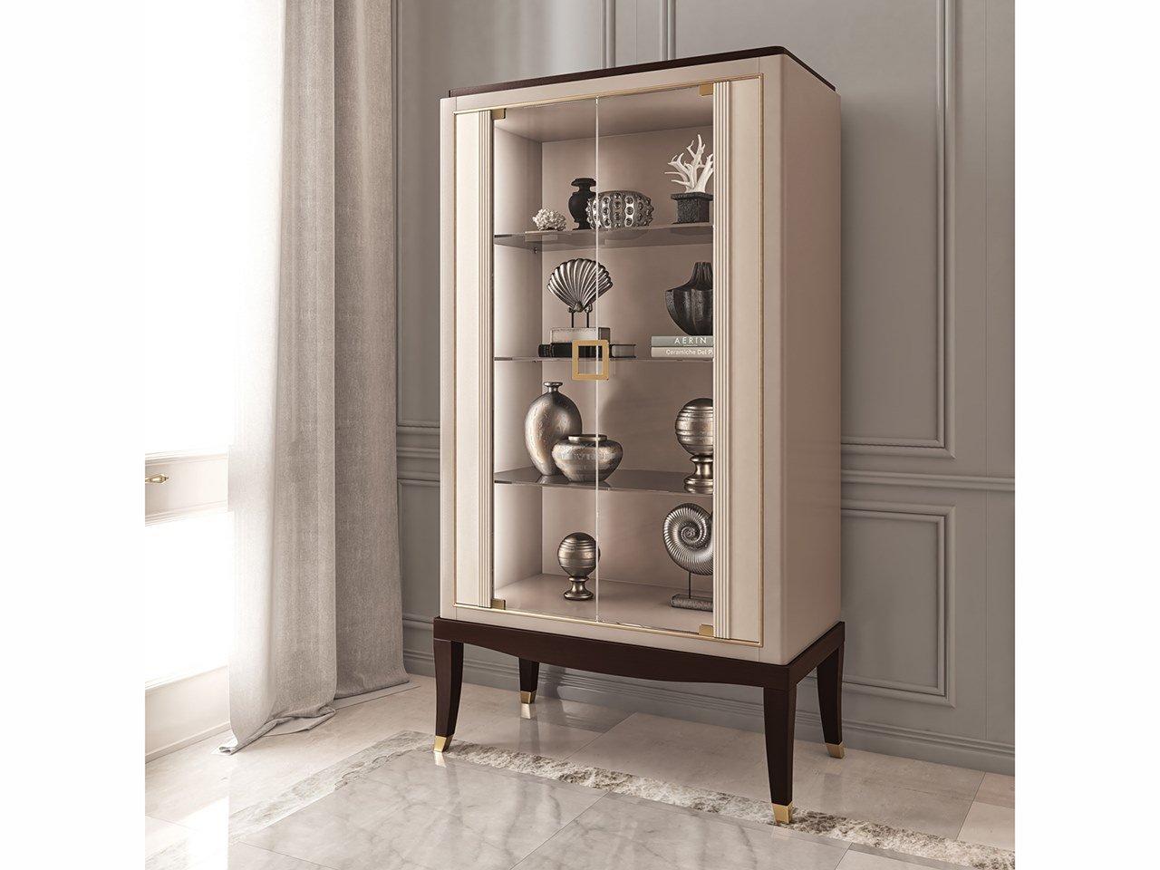 PR.536 Wooden display cabinet with integrated lighting