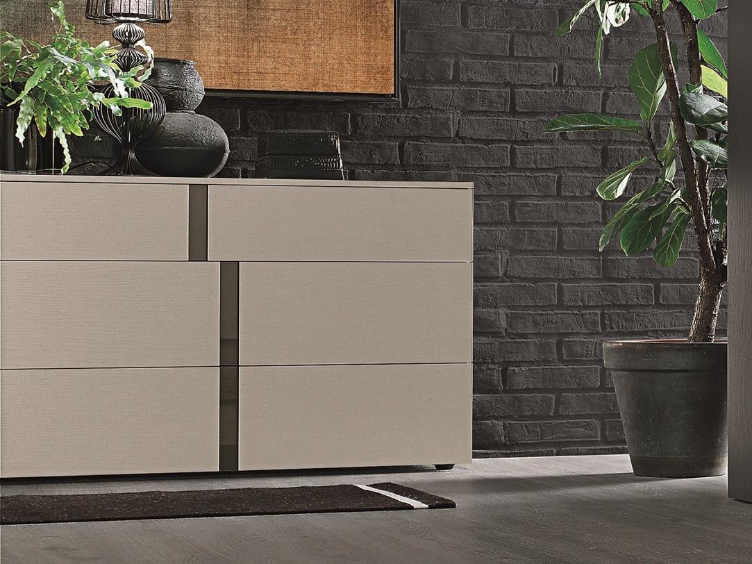ATHENA Wooden chest of drawers with integrated handles