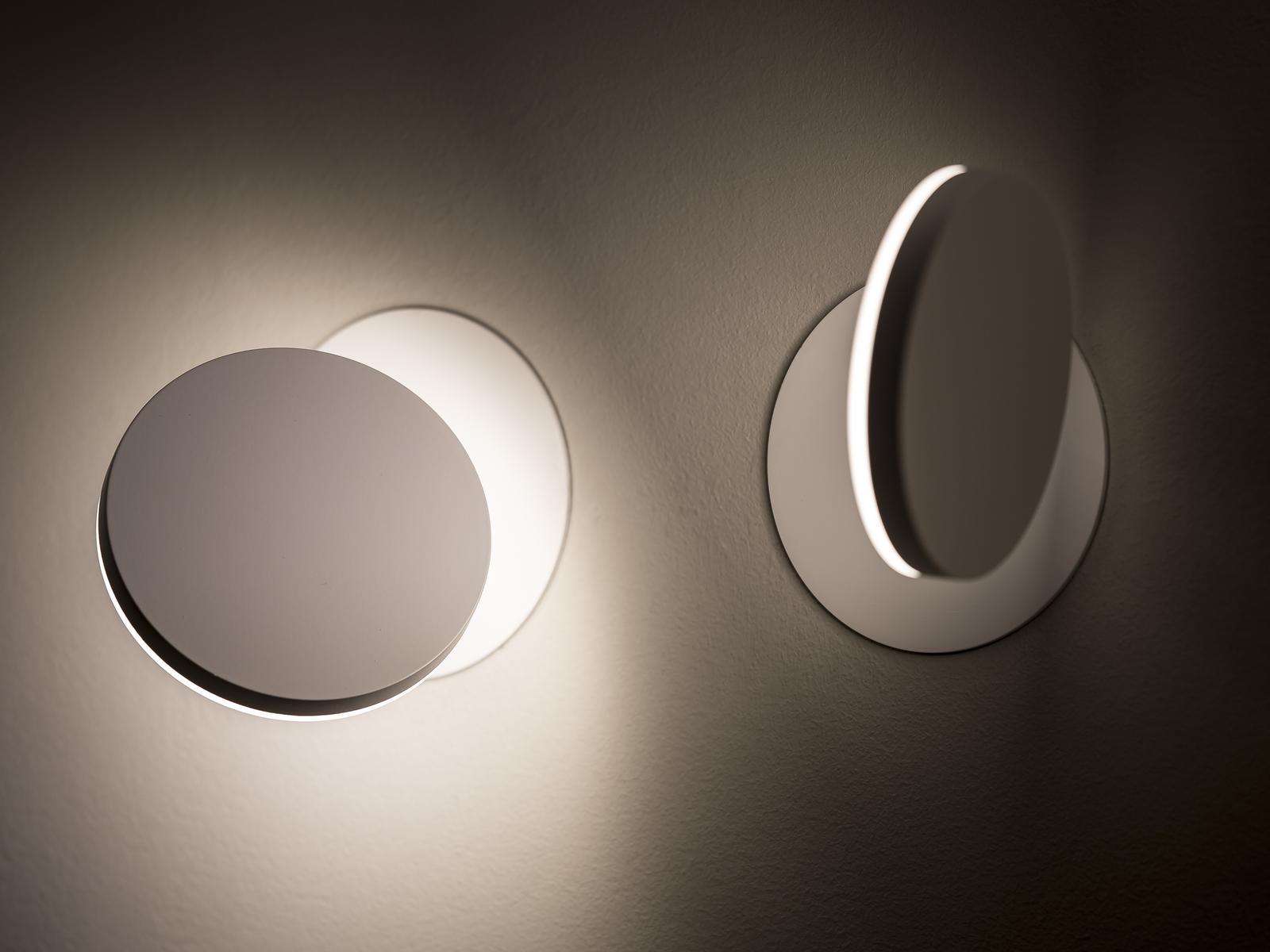 BELLA LED adjustable die cast aluminium wall lamp