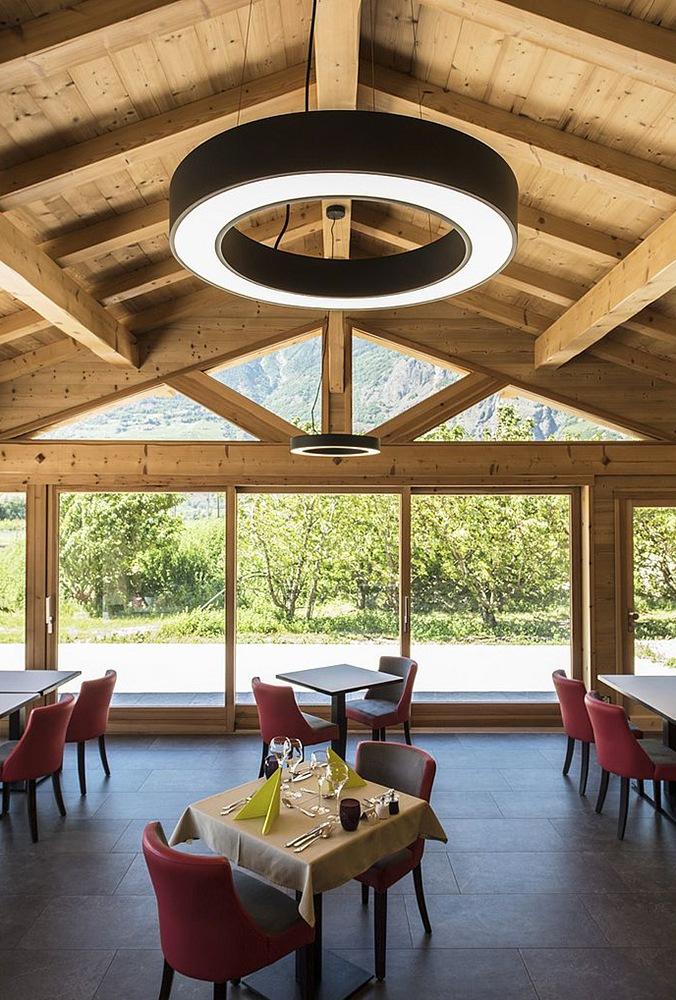 MEDO Aluminium pendant lamp in a contemporary style