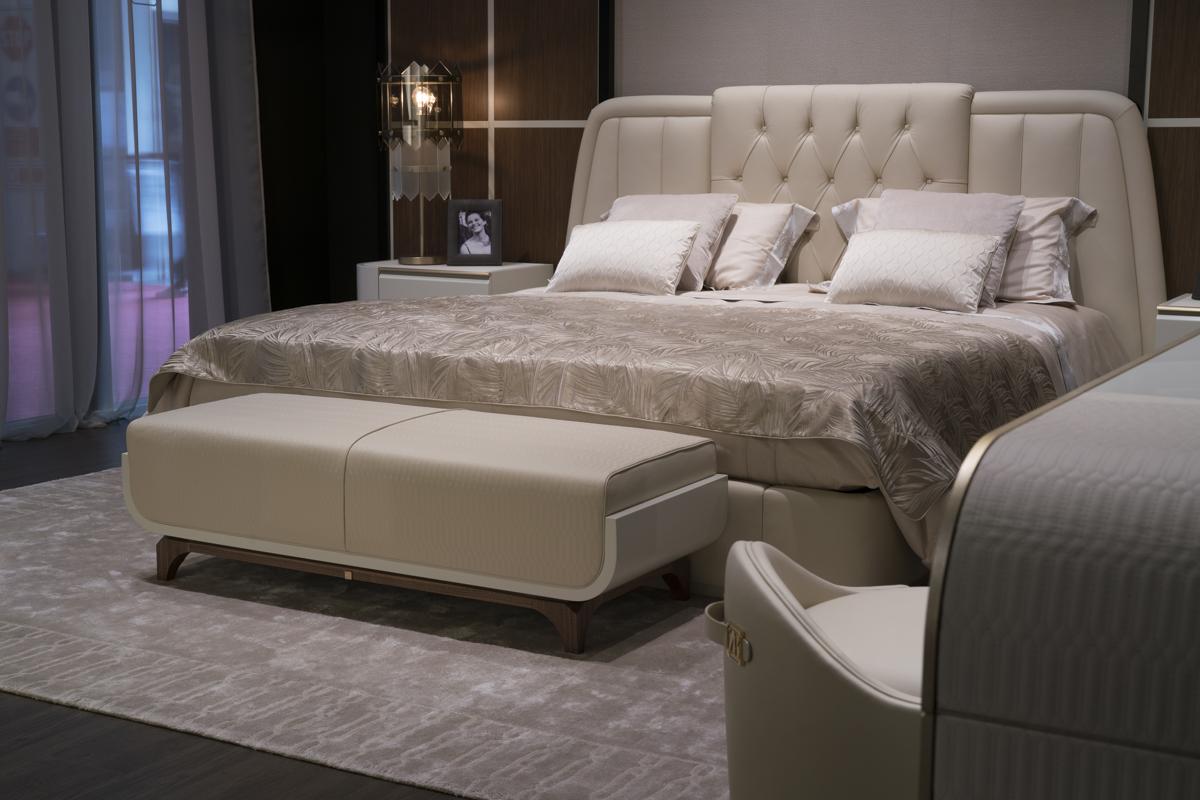 BERNINI Upholstered leather king size bed