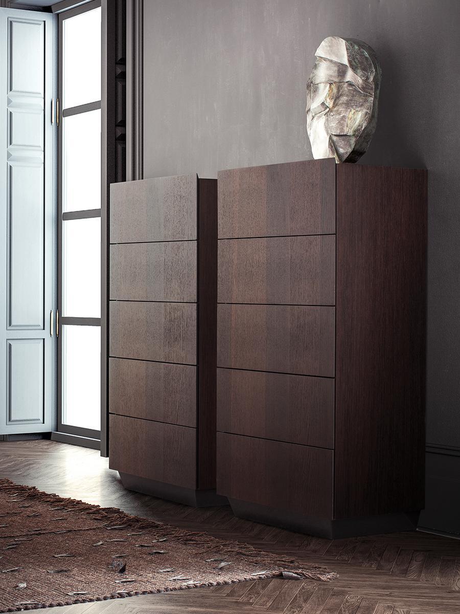 TOSCA Wooden chest of drawers with integrated handles