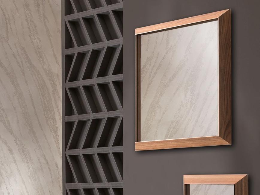 QUADRO Square wall-mounted framed mirror