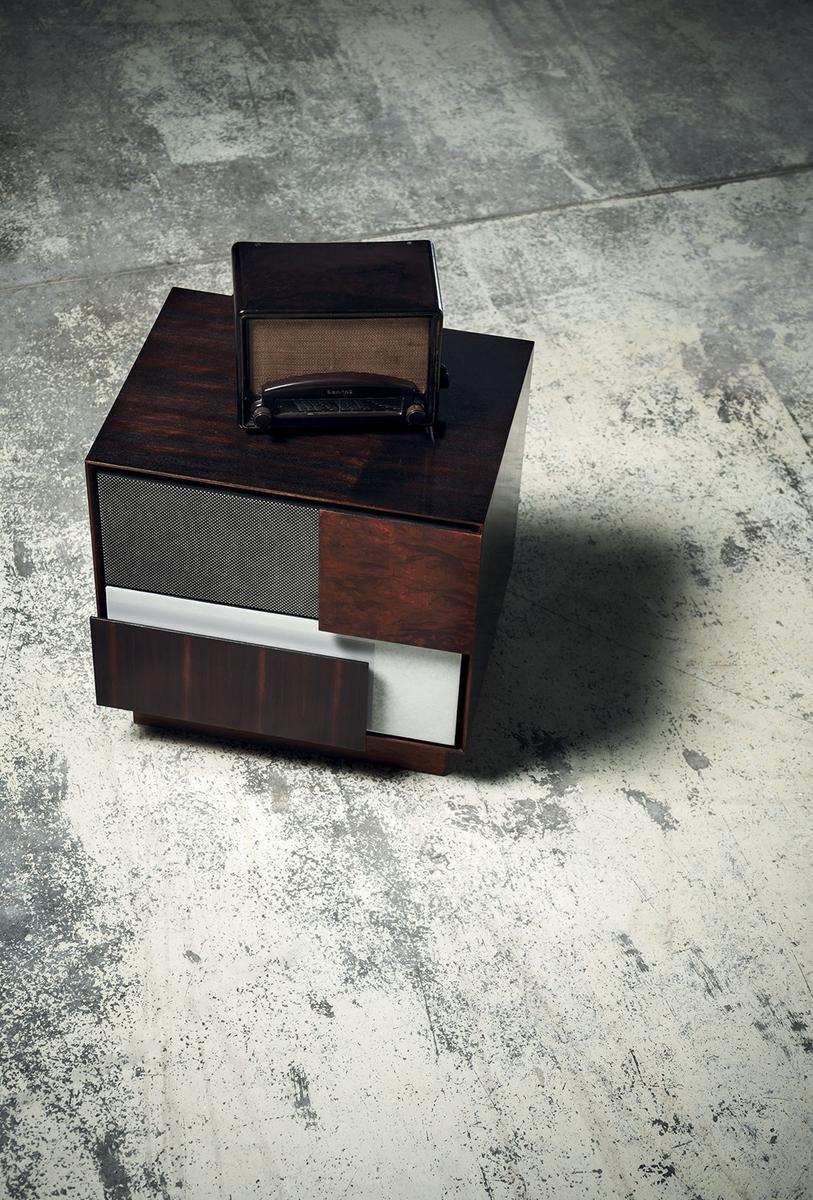 MEMO Rectangular bedside table