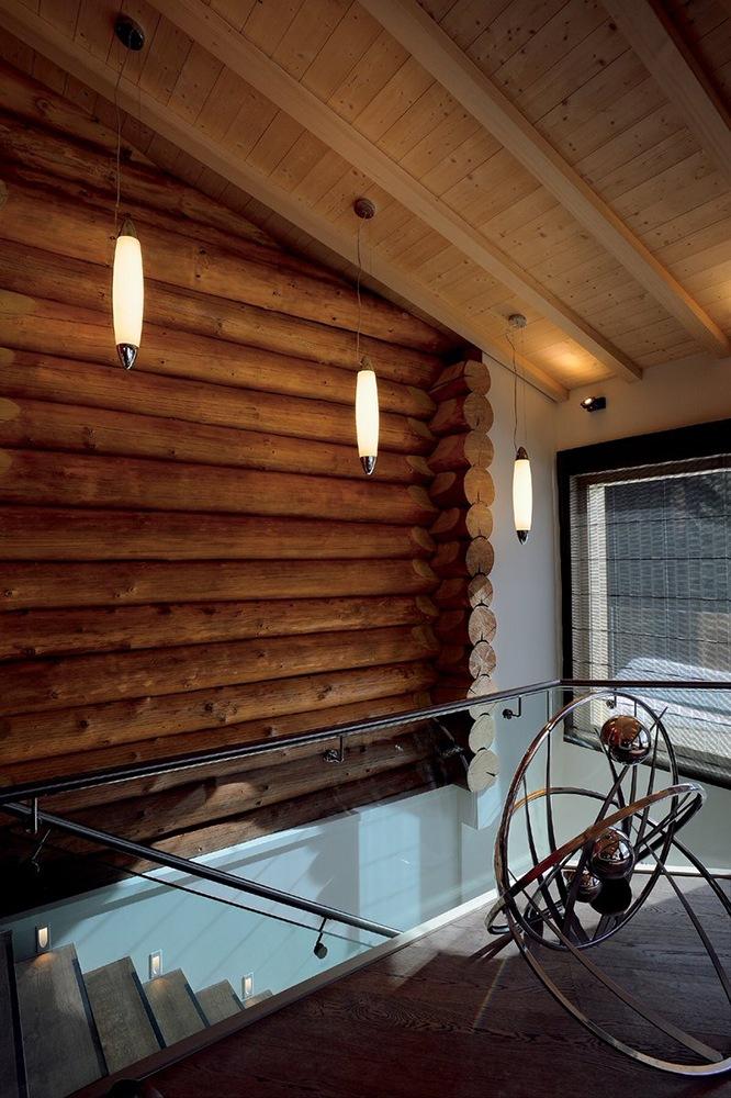 CREST Zinc pendant lamp in a contemporary style