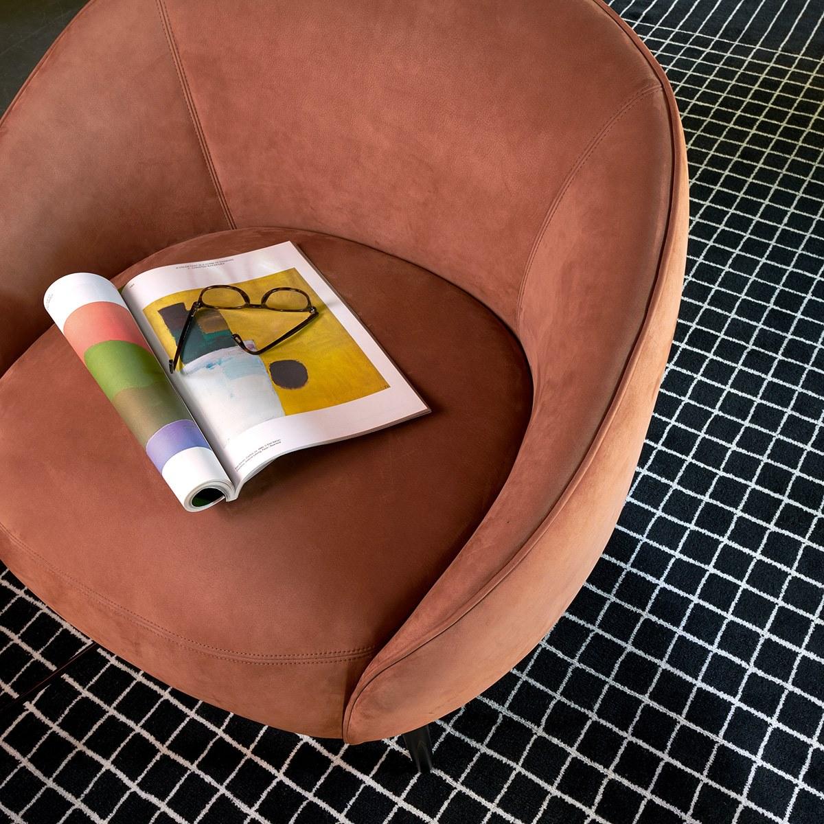 YOISHO Fabric easy chair with armrests