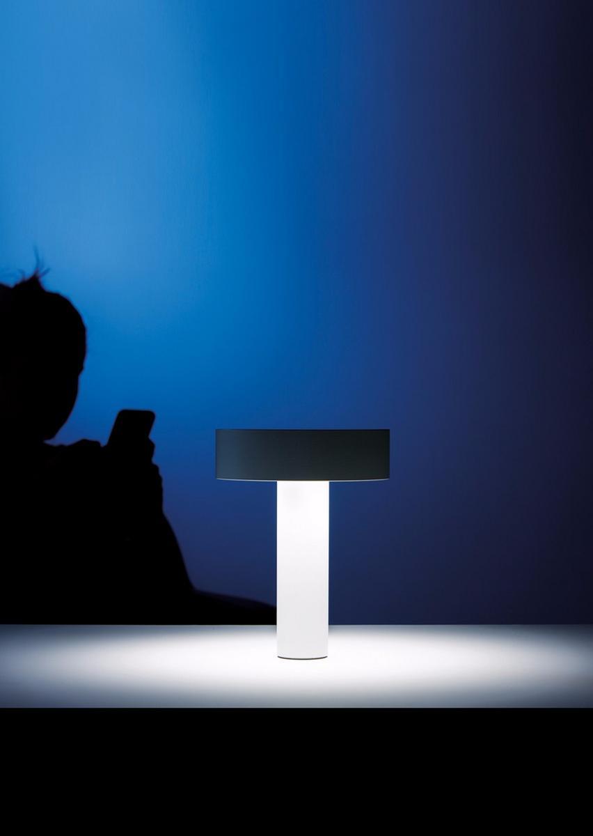 POPUP Table lamp / speaker POPUP Table lamp / speaker