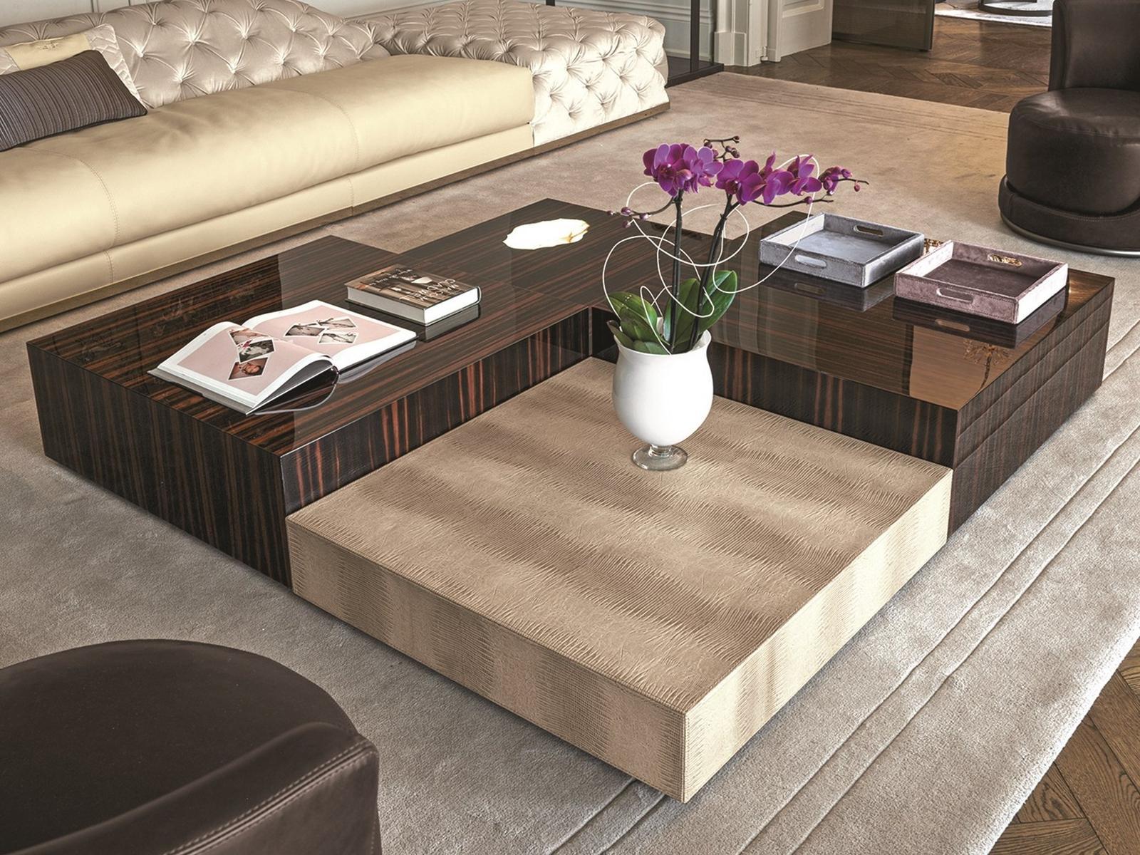 SAFIR Square metal coffee table