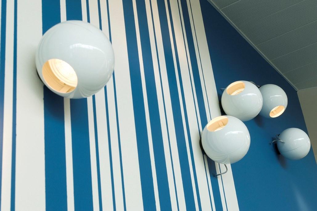 12-25 Adjustable metal wall lamp