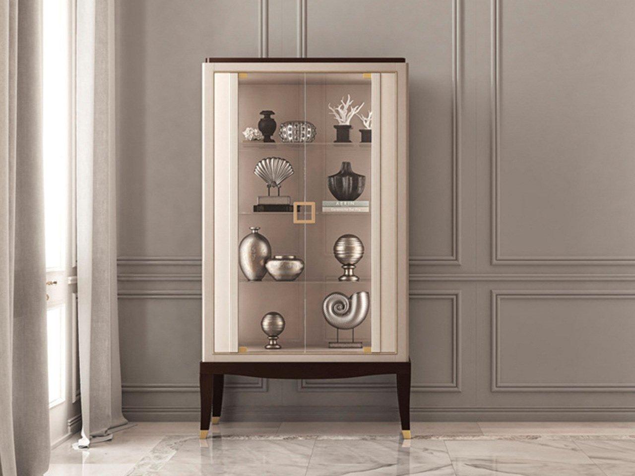 PR.536 Wooden display cabinet with integrated lighting