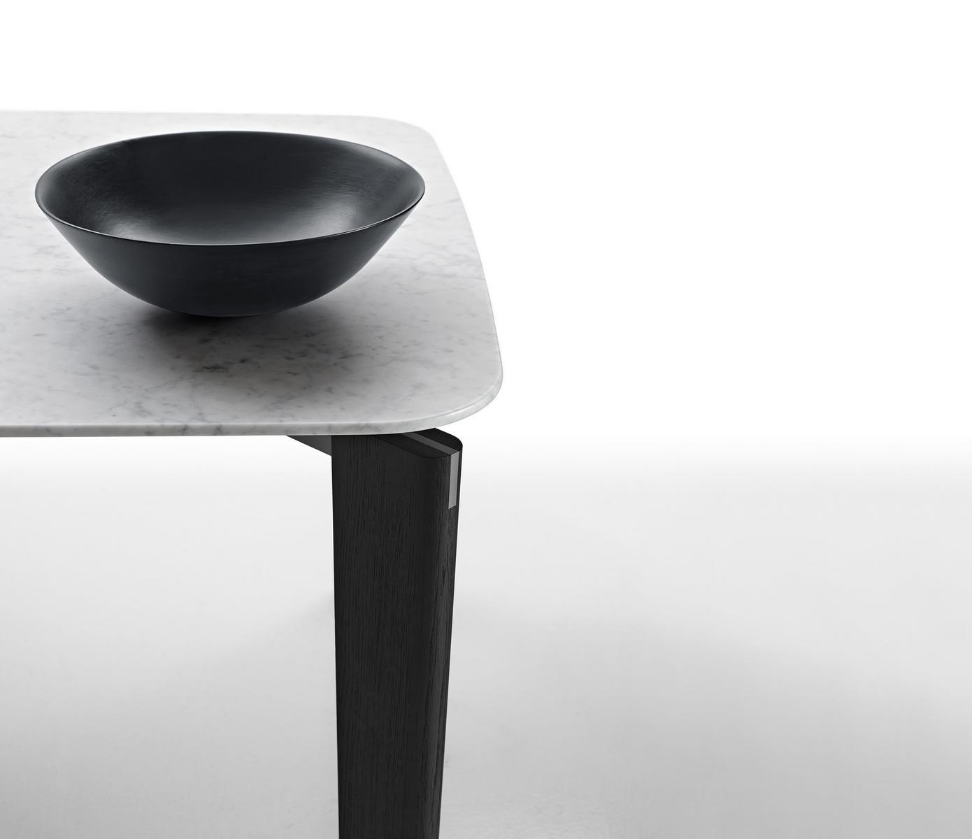 OSKAR Rectangular marble table