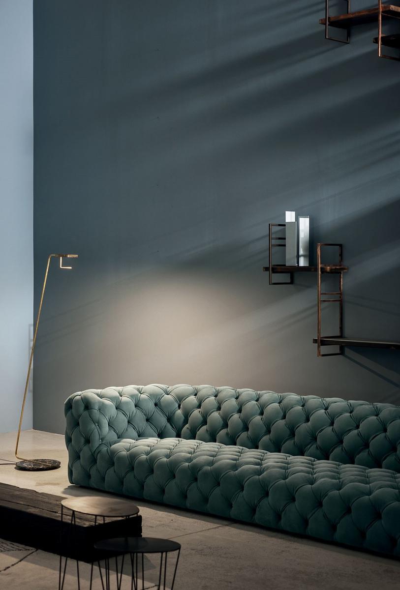 CHESTER MOON Tufted leather sofa