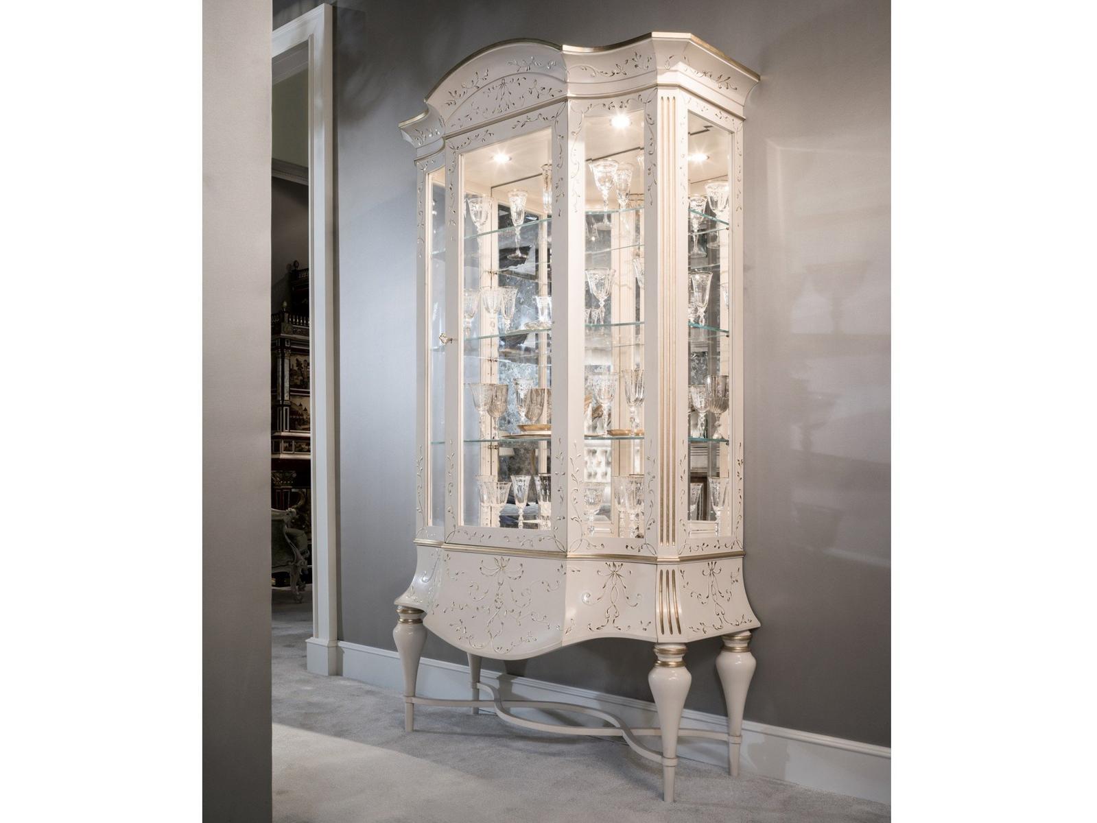 1433 Wood and glass display cabinet with integrated lighting