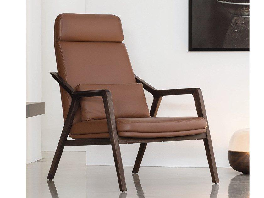 LORETTA Leather armchair with armrests