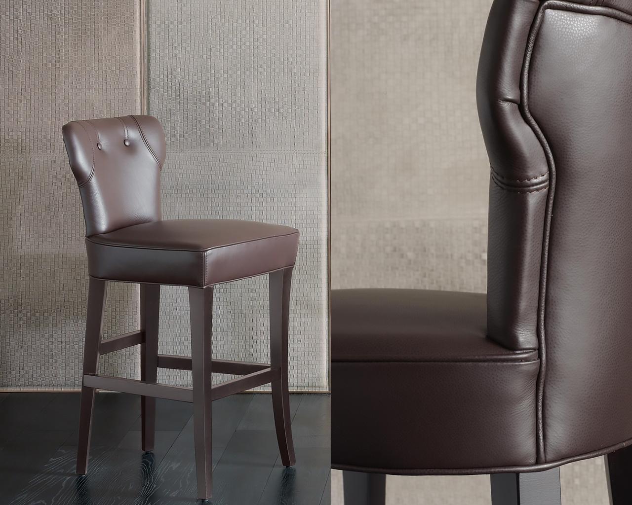 GUENDALINA Leather bar chair in a classic style