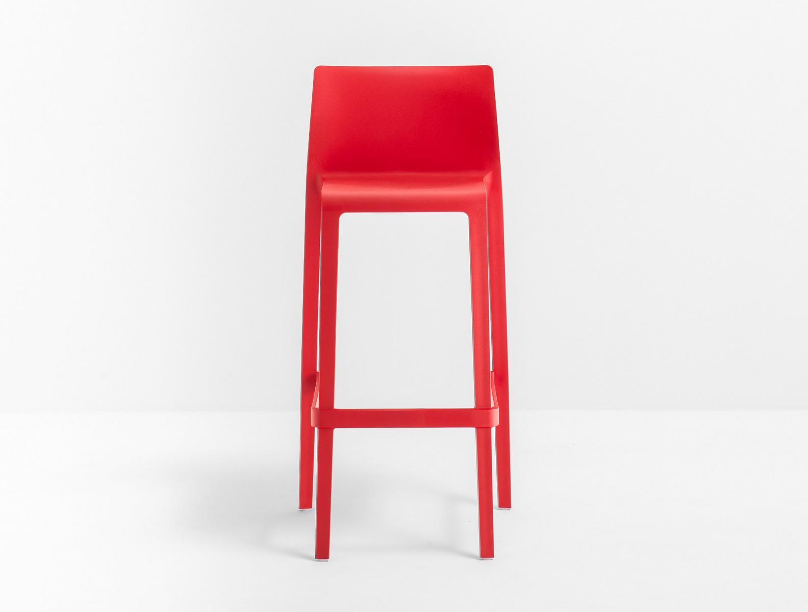 VOLT 678 Stackable polypropylene stool