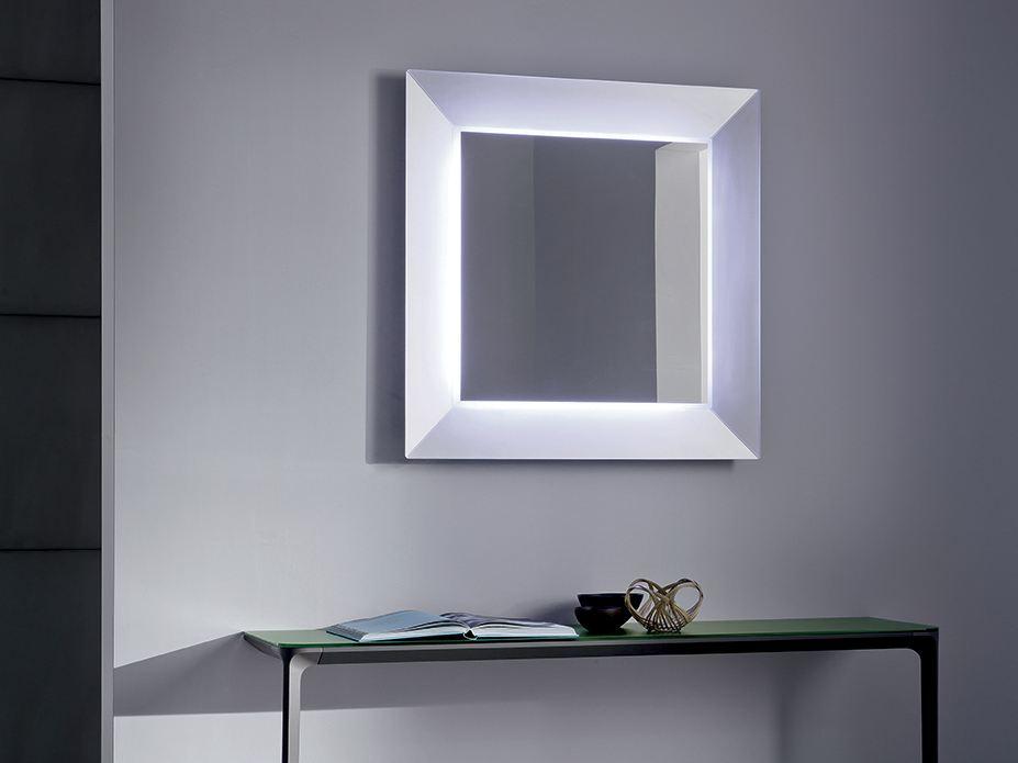 DENVER UP Square mirror with integrated lighting