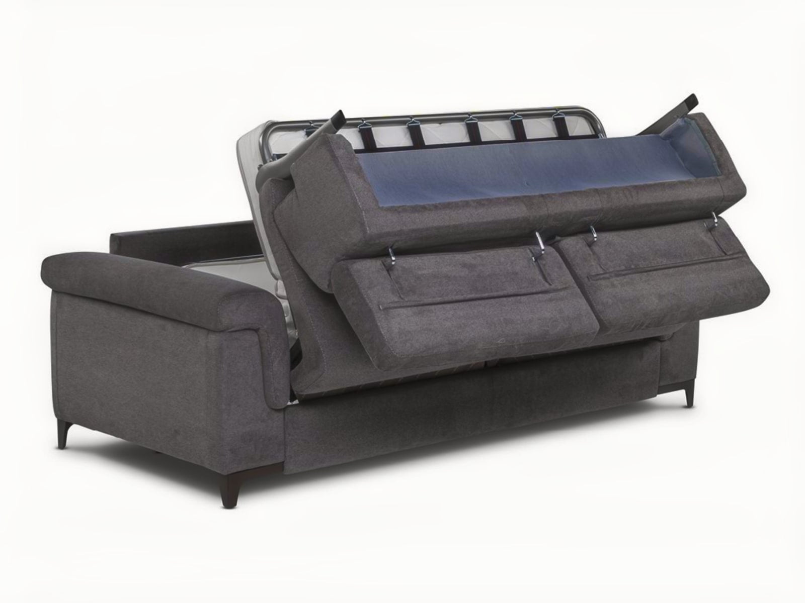 LUNA The ‘Luna’ sofa features adjustable headrests for enhanced comfort, with optional seat heights to cater to different preferences, and comes with removable, interchangeable armrests for versatility.