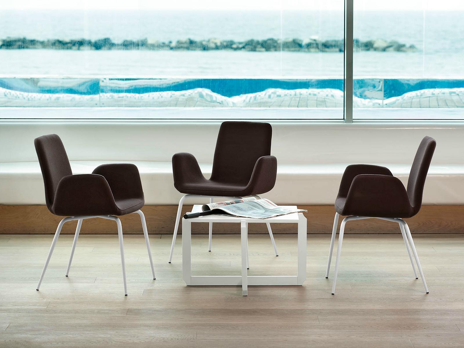LIGHT B Upholstered armchair with armrests