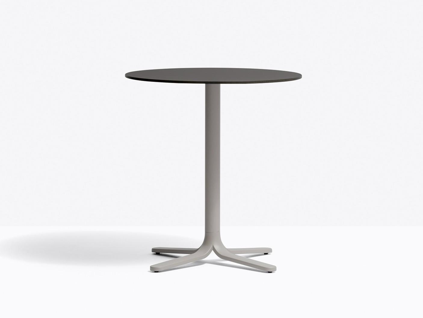 FLUXO 5465 Round die cast aluminium table with 4-star base