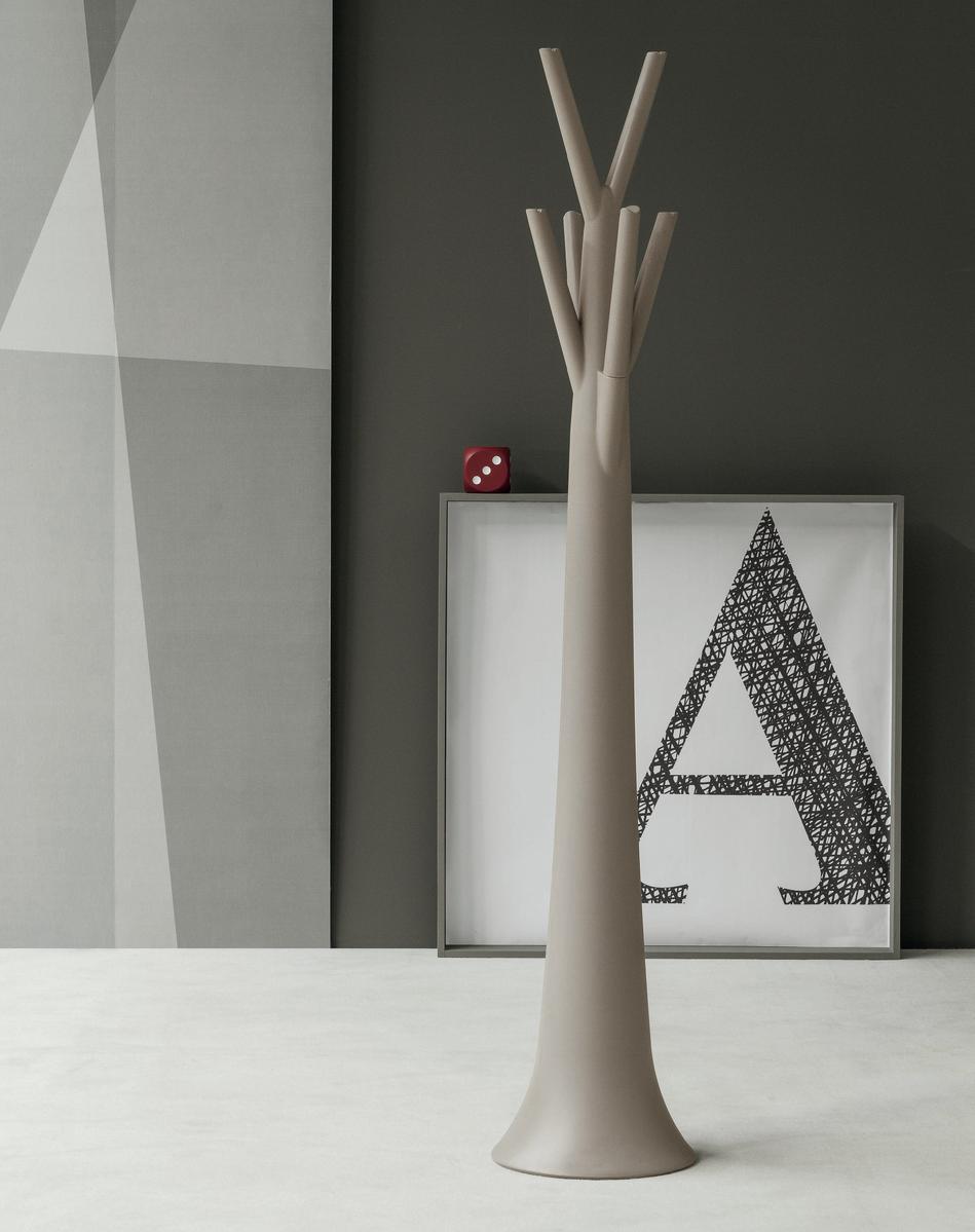 TREE Polyethylene coat stand