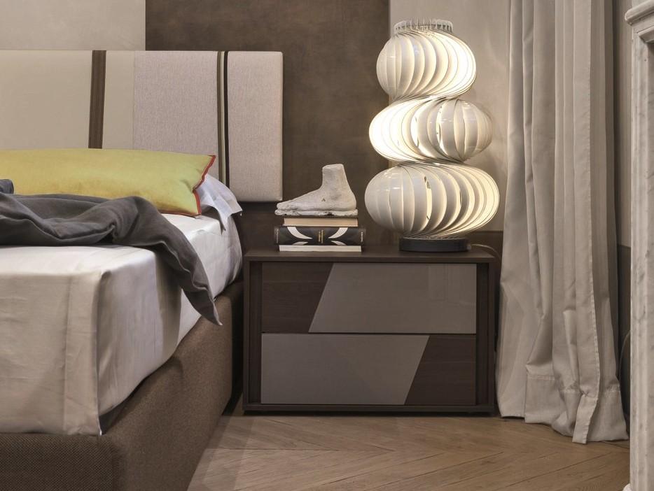 KROSS Oak bedside table with drawers