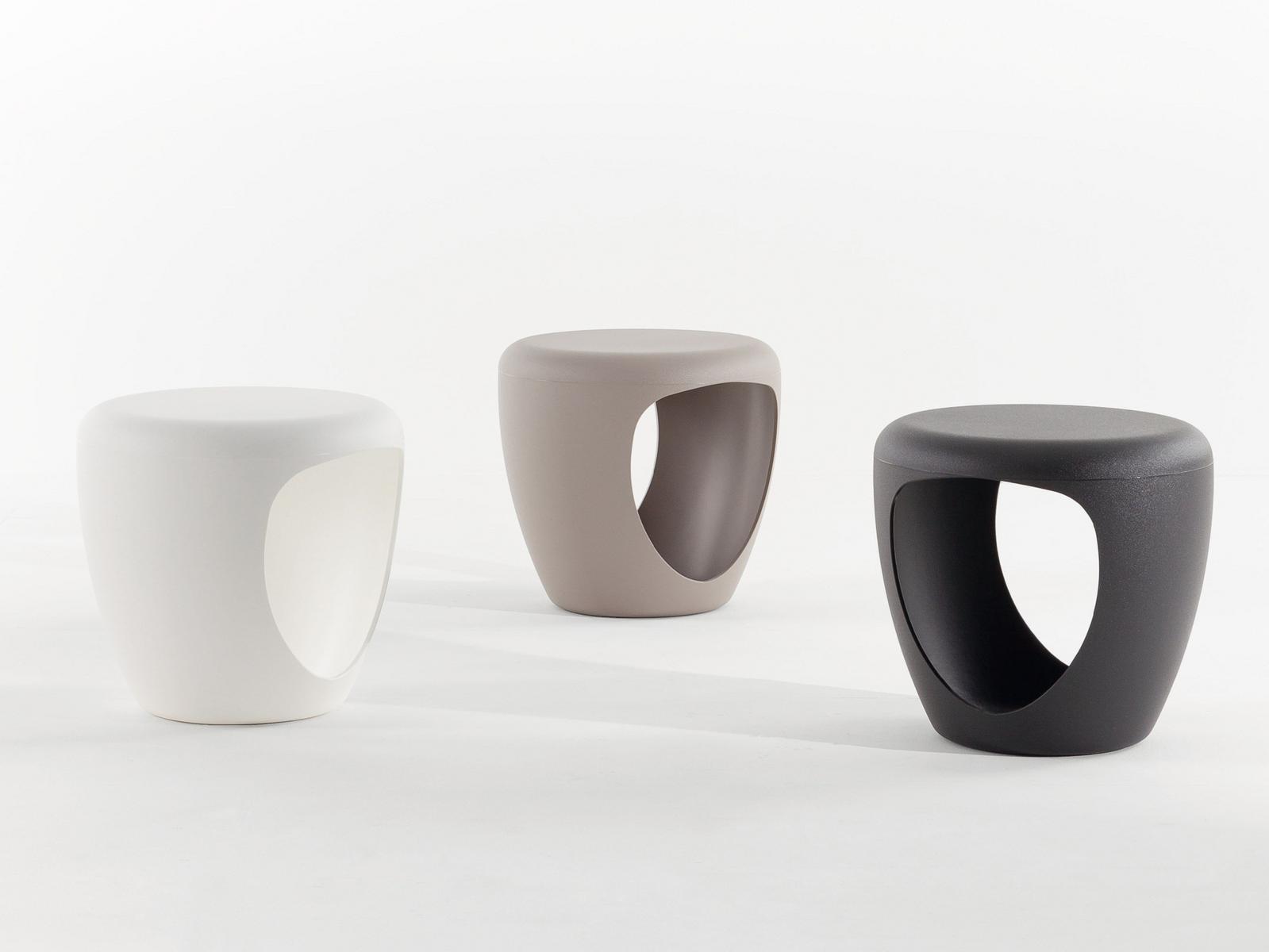 PEBBLE Round polyethylene pouf