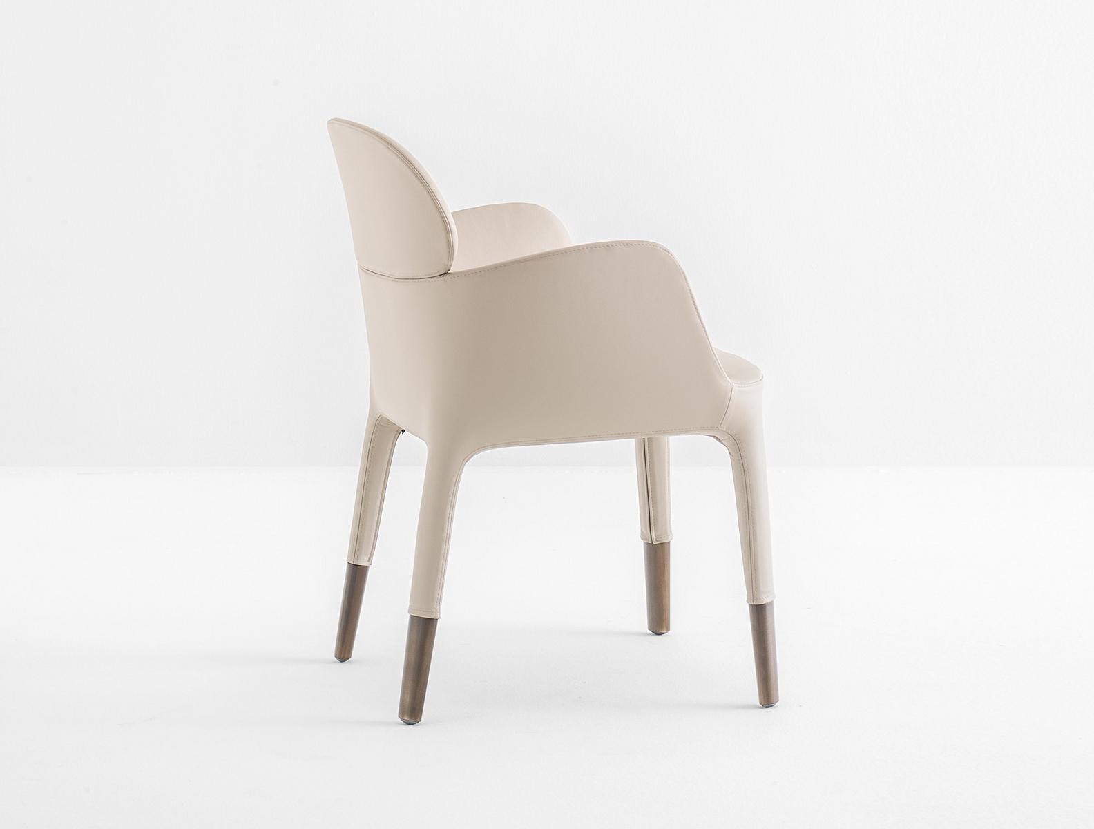 ESTER 690 Restaurant chair with armrests