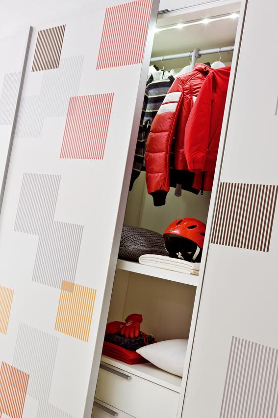 ARMADIO Wardrobe with sliding doors