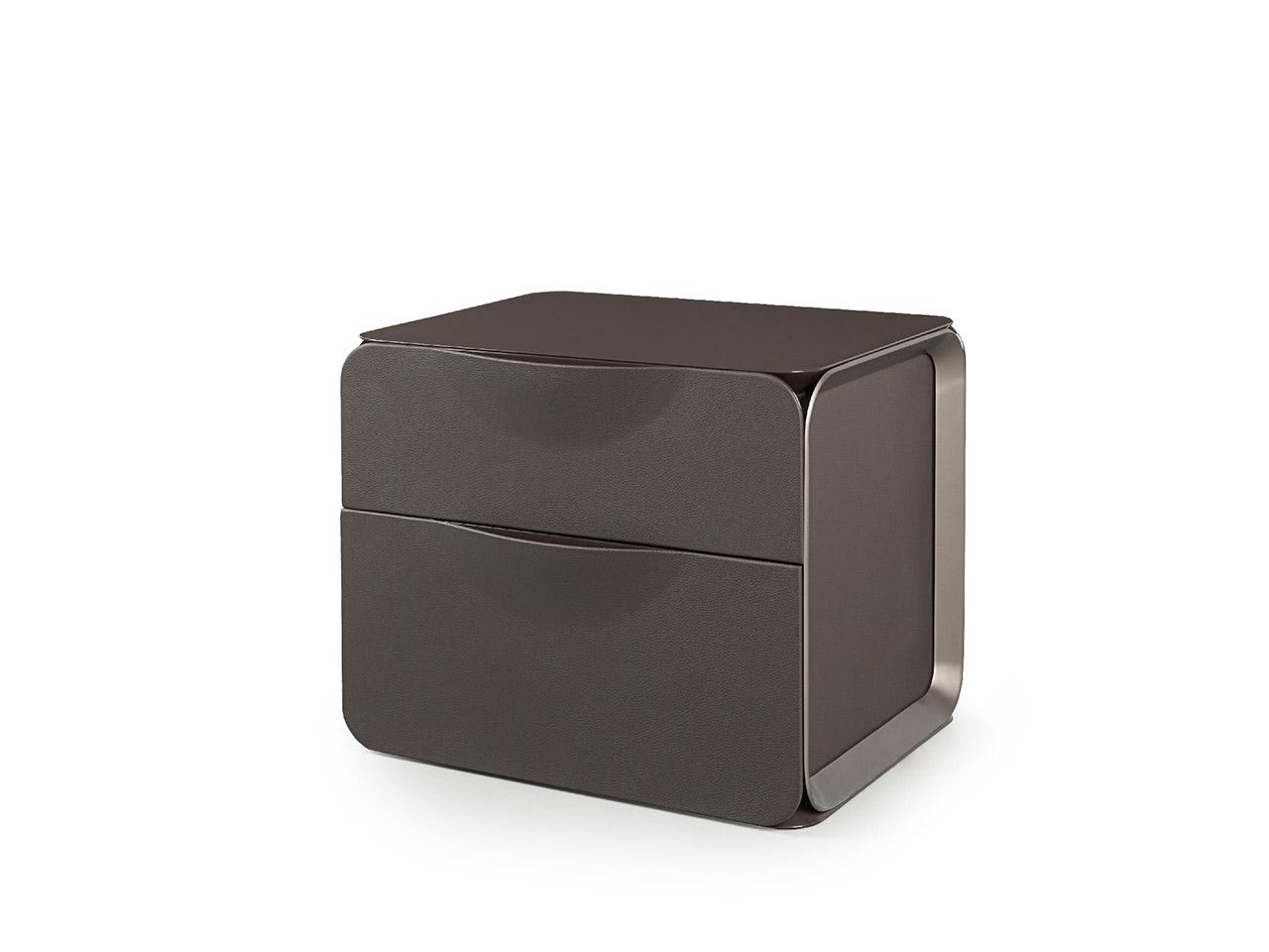 MILANO Wooden bedside table with drawers