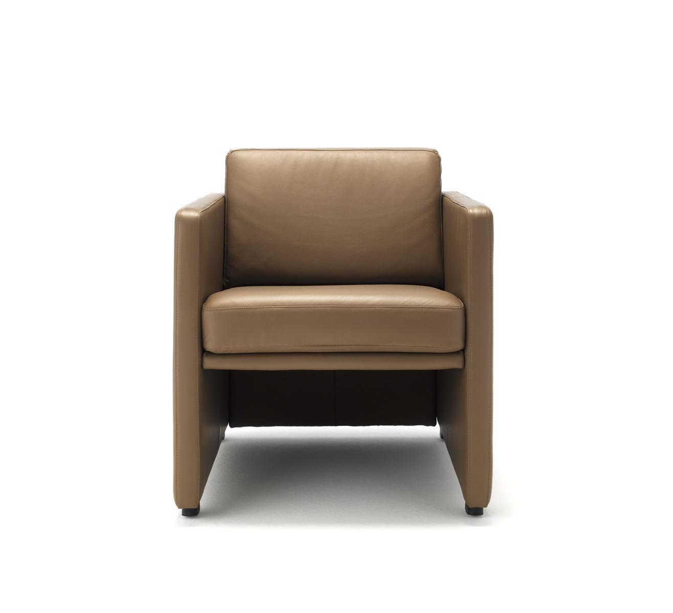 011 EGO Leather armchair with castors