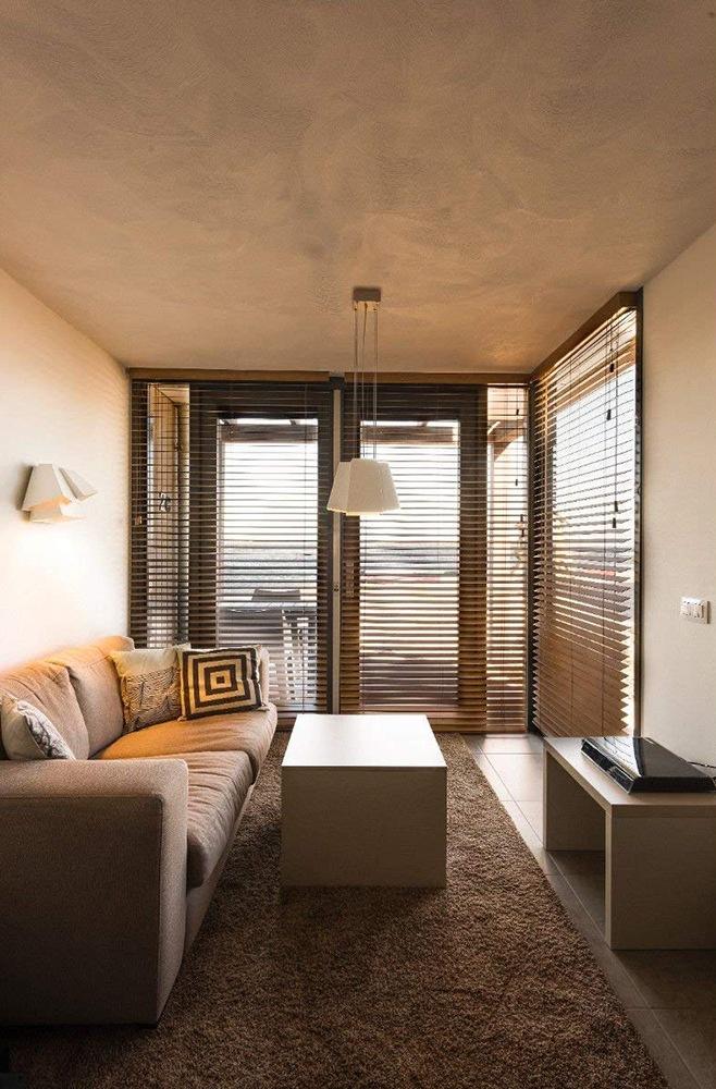 SOBERBIA Metal pendant lamp in a contemporary style