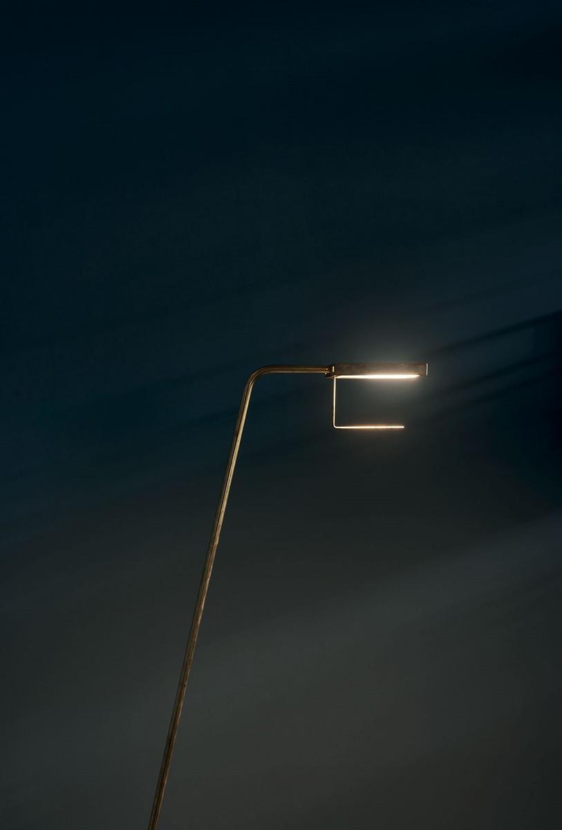 BLADE LED adjustable metal floor lamp