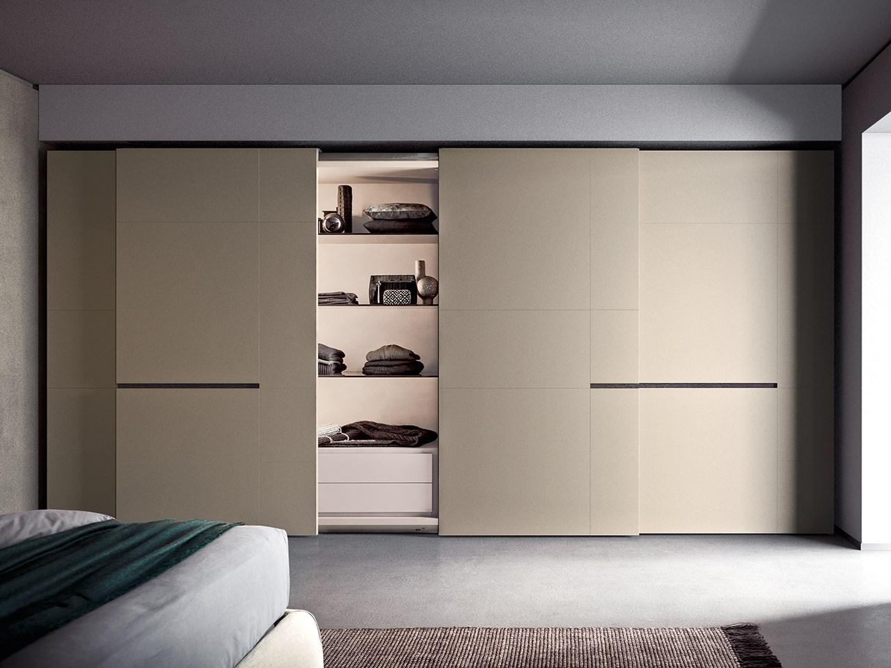CREA Lacquered wooden wardrobe