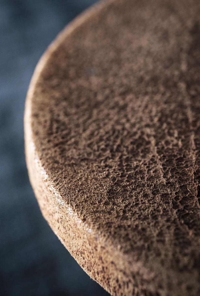 VIK Round coffee table