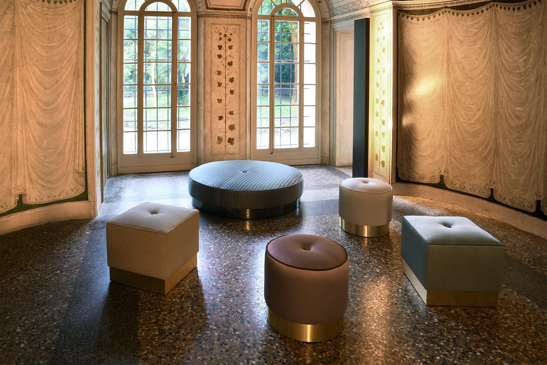 EOS Upholstered square fabric pouf