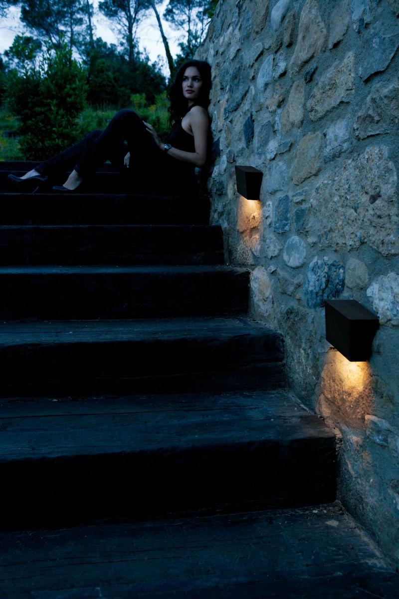 BREAK LED outdoor wall lamp