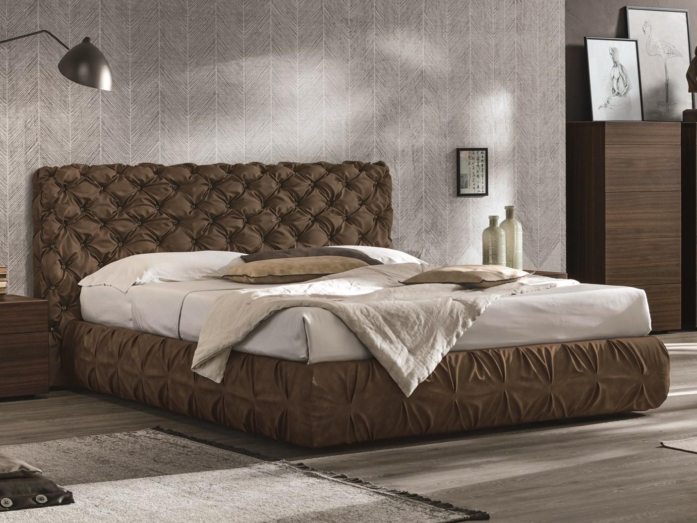 CHANTAL Leather double bed with tufted headboard