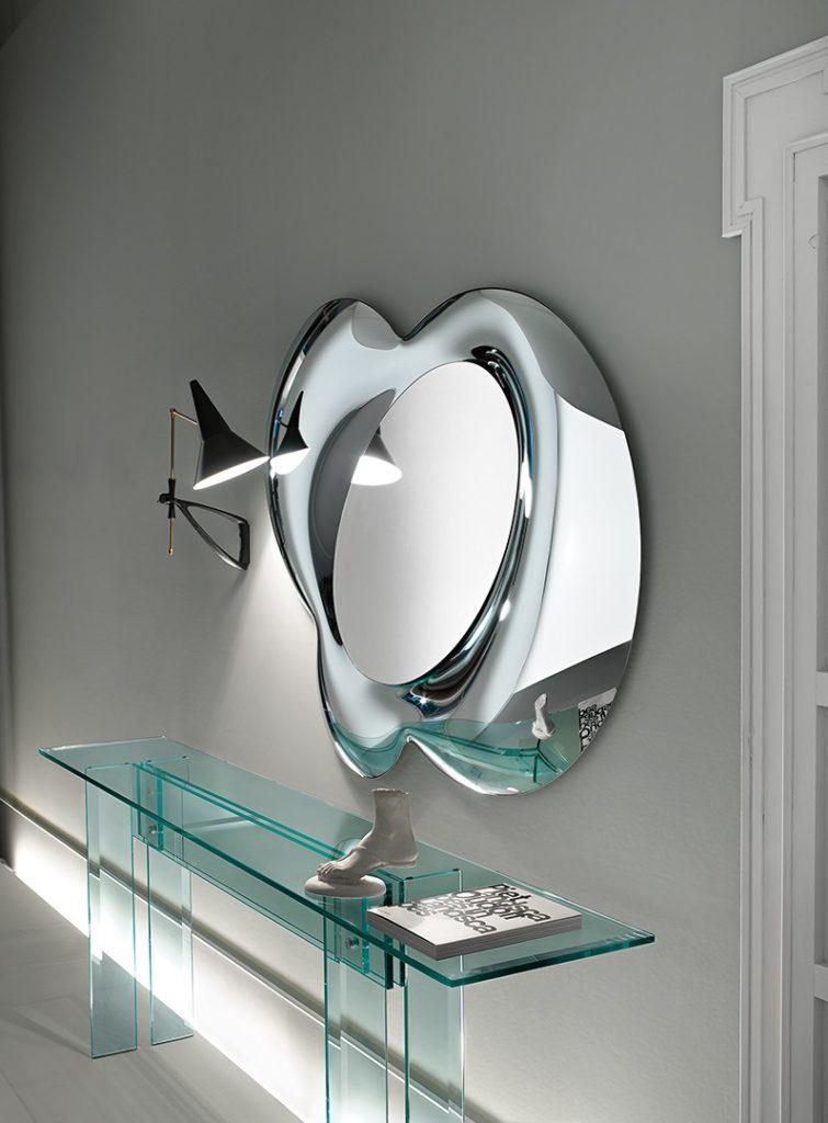LUCY Mirror