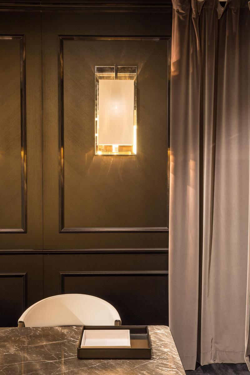 COCO MEGA Metal wall lamp