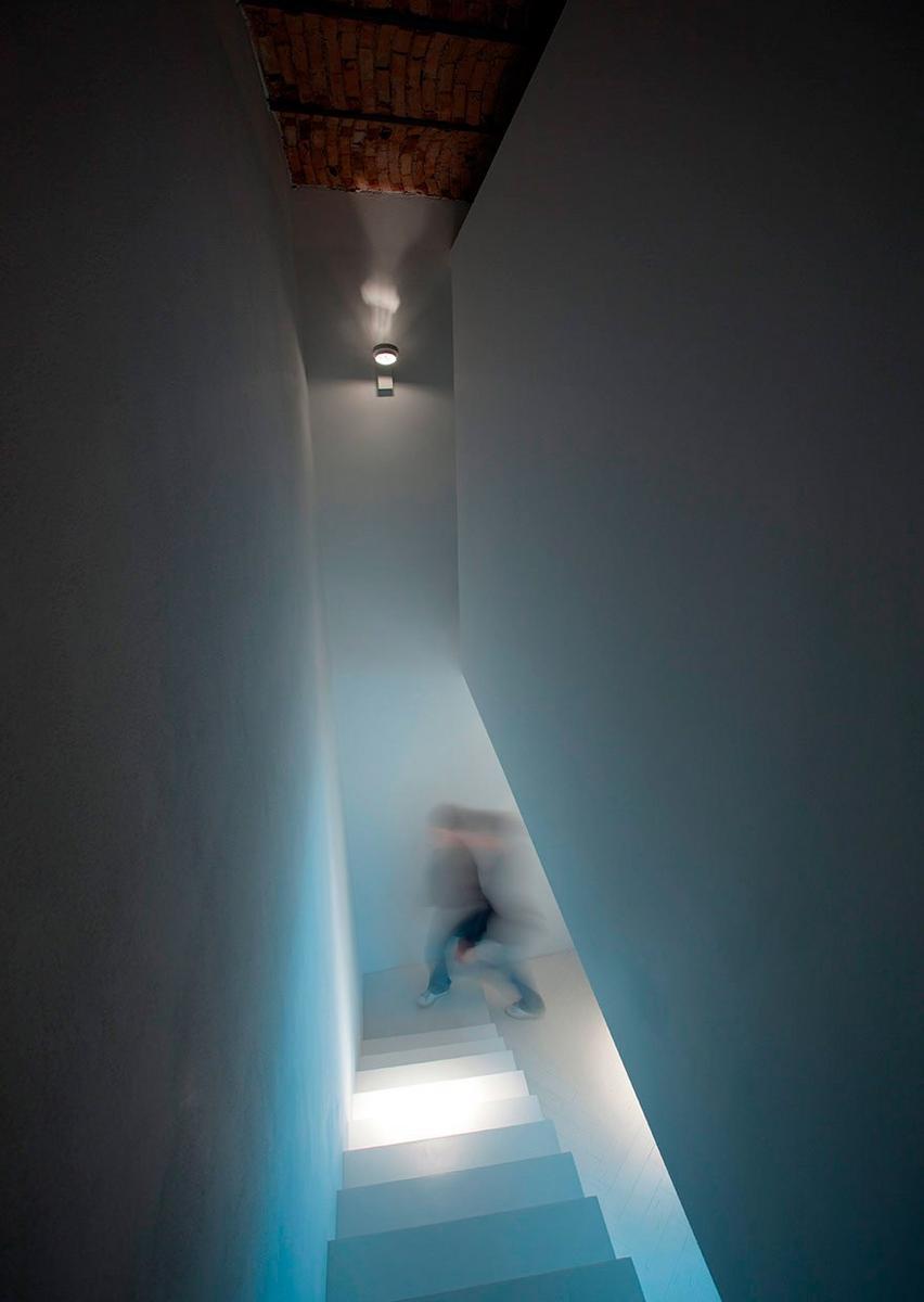 SPOT LED wall-mounted adjustable spotlight