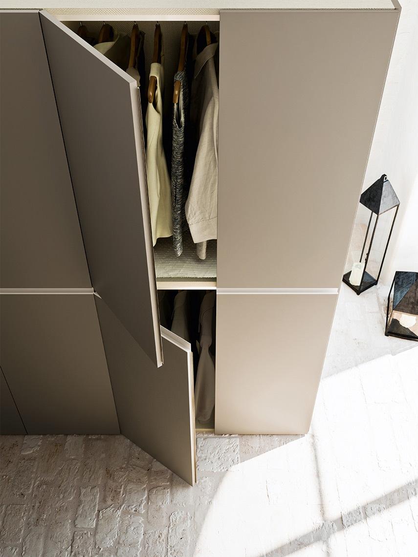 ORIZON Modular lacquered wardrobe with coplanar doors