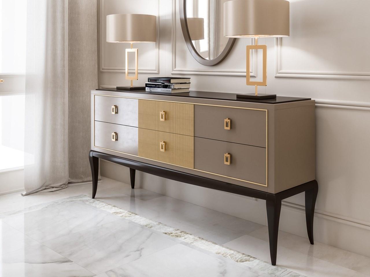PR.110 Chest of drawers in wood with decoration on the drawers