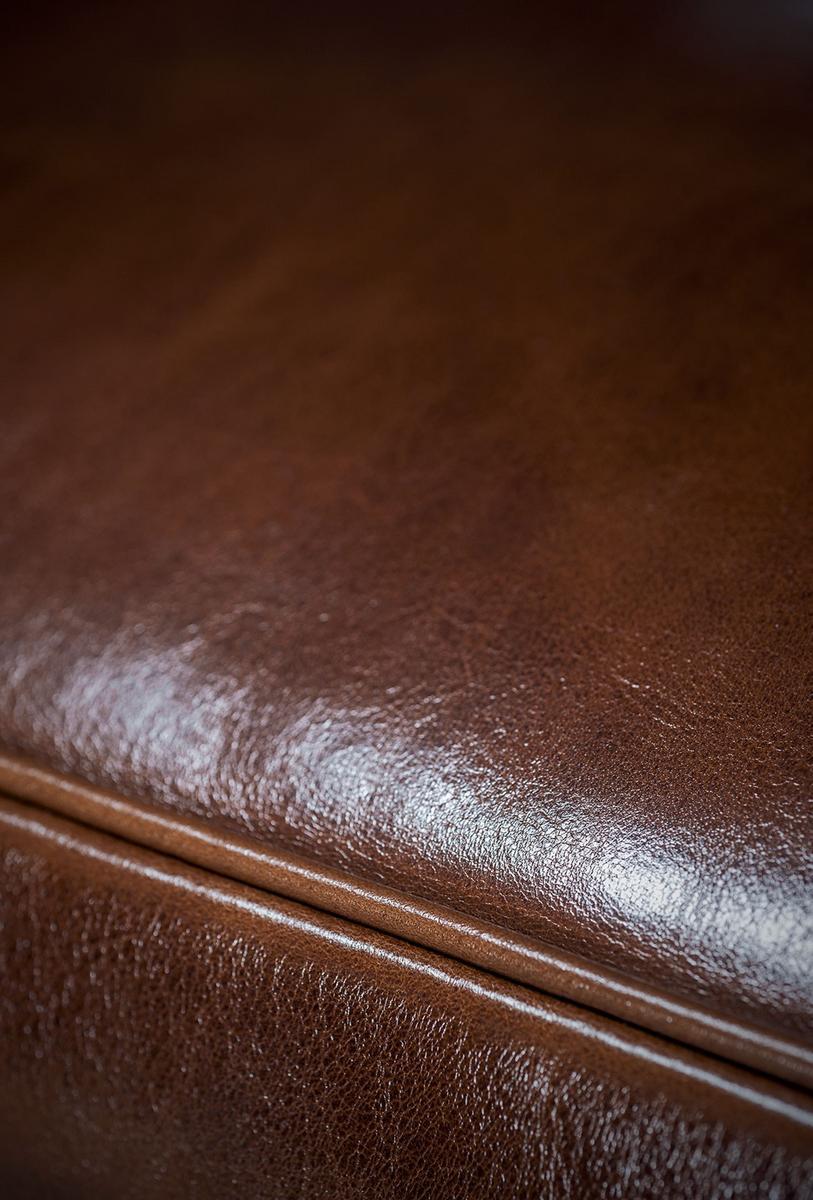 GRAZ High-back leather chair