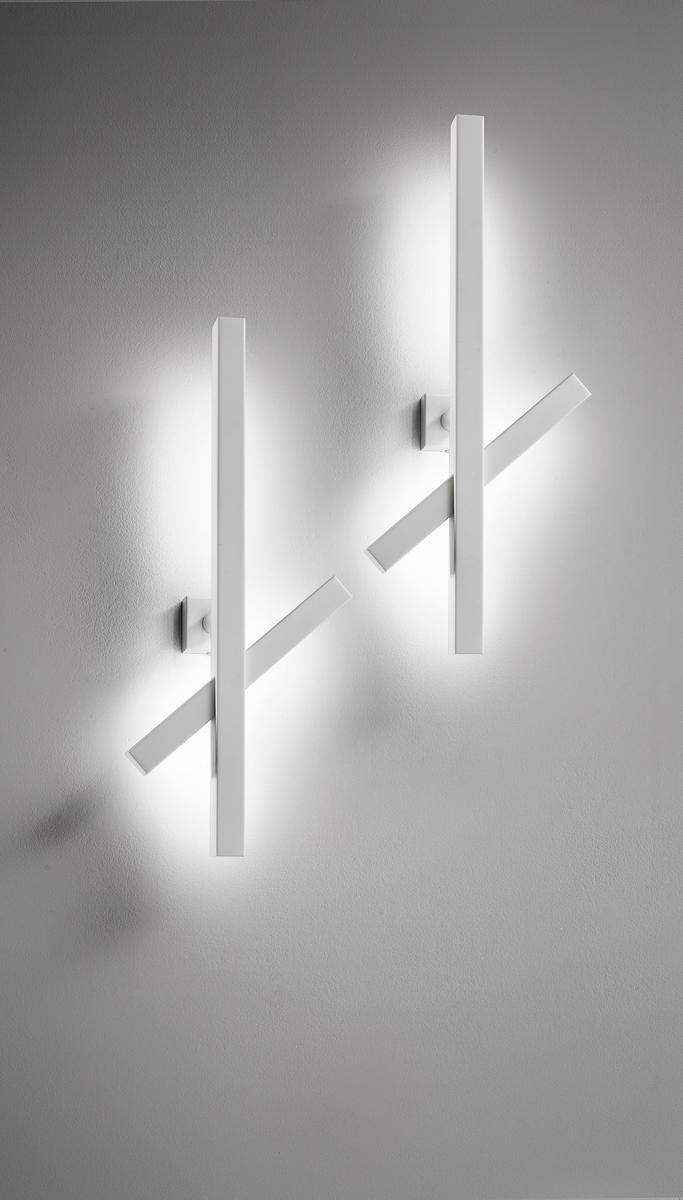 CARMENCITA LED metal wall lamp