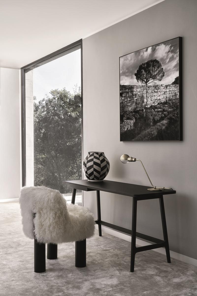 BOTOLO HIGH Upholstered fur easy chair