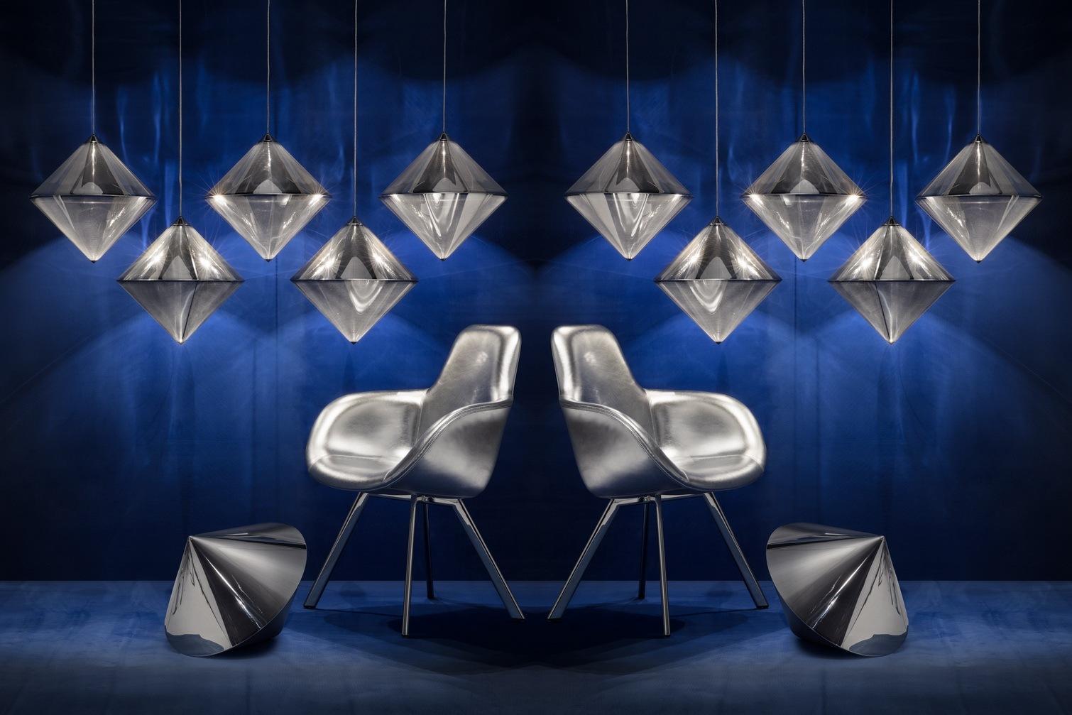 TOP Metal pendant lamp with dimmer in a contemporary style